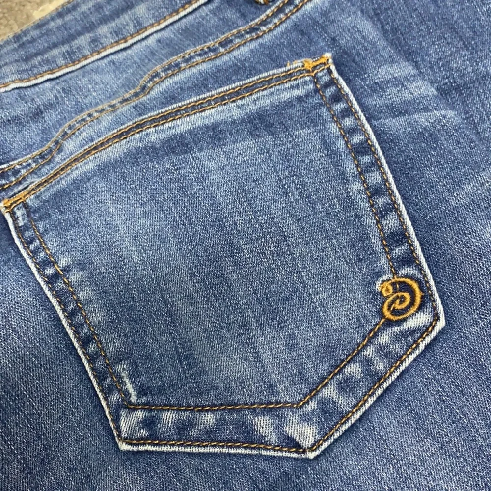 Junior’s Indigo Rein, Skinny Jeans - Picture 4 of 5